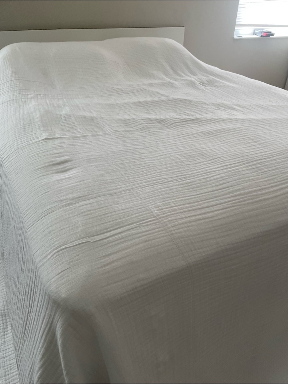 Muslin Comfort Ultra Lightweight Cotton Blanket White 120x120 OEKO-TEX - Picture 3 of 6